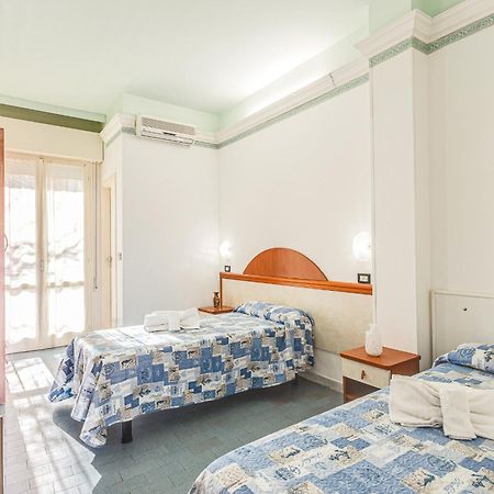 Hotel Augustus 가테오 아 마레 외부 사진